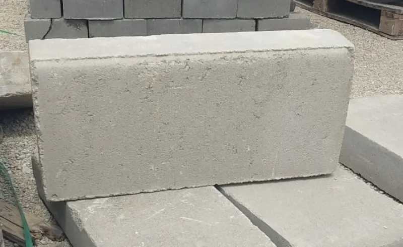 Meio fio de concreto 15x30cm